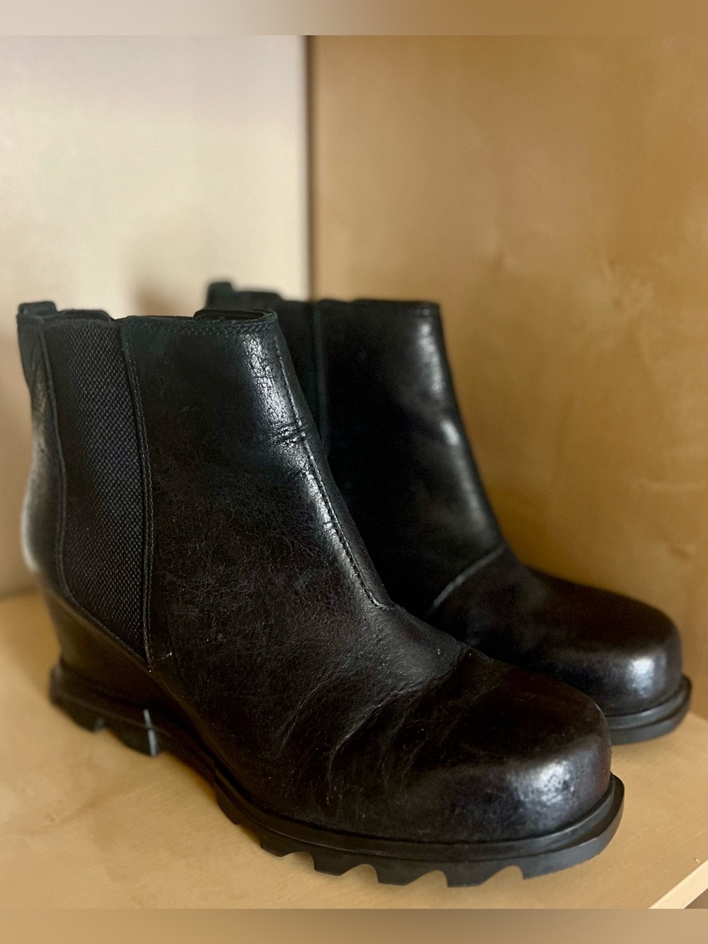 Sorel Black Joan of Arctic Wedge III Chelsea Boots size 11 - Waterproof Leather - Picture 5 of 14